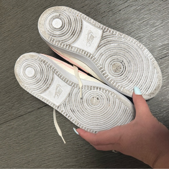 Nike Women's Cream and Pink Athletic Shoes - Picture 3 of 3